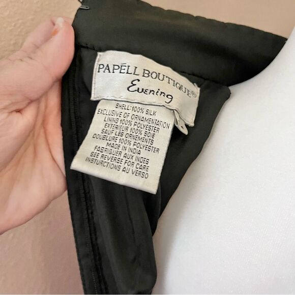 Papell Boutique Evening Beaded Formal Halter Top Black Silver Silk Flowers Large - Picture 7 of 7